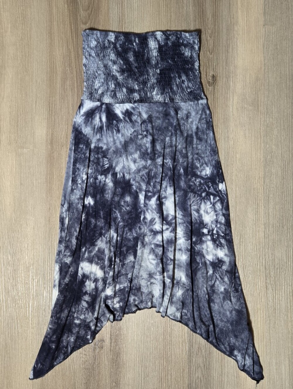 Smocked Bodice Tie-Dye Dress in Charcoal and White